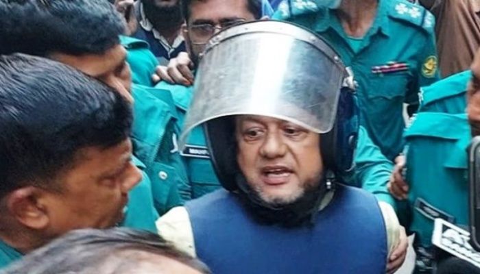 আদালতে অঝোরে কাঁদলেন ছাগলকাণ্ডের সেই মতিউর