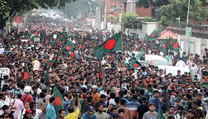 ভেঙে পড়া জনপ্রশাসনে গতি ফিরবে কবে 