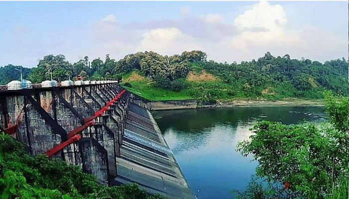 খুলছে কাপ্তাই বাঁধের ১৬টি জলকপাট, চট্টগ্রাম বন্দরে জরুরি সতর্কতা