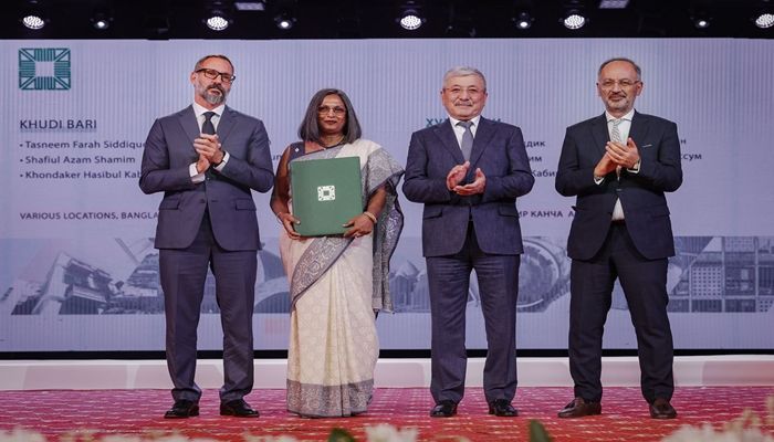 আগাখান পদক গ্রহণ করেছেন স্থপতি মেরিনা তাবাসসুম