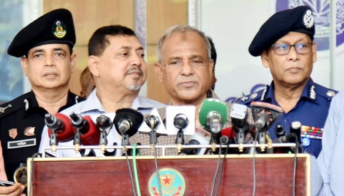 স্বরাষ্ট্র উপদেষ্টা জাহাঙ্গীর আলম চৌধুরী। ফাইল ফটো