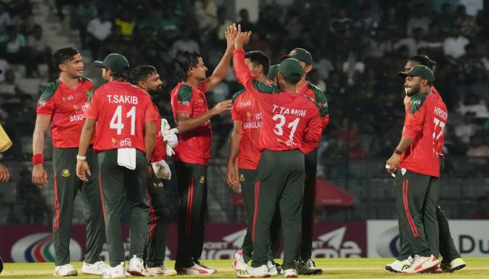 নেদারল্যান্ডসকে হোয়াইটওয়াশ লজ্জায় ডুবাতে না পারলেও ব্যাটিং-বোলিংয়ে সক্ষমতা দেখিয়েছে টাইগাররা
