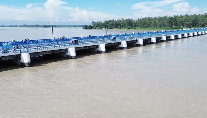 বিপৎসীমার ওপরে তিস্তার পানি, খোলা হলো ৪৪ জলকপাট