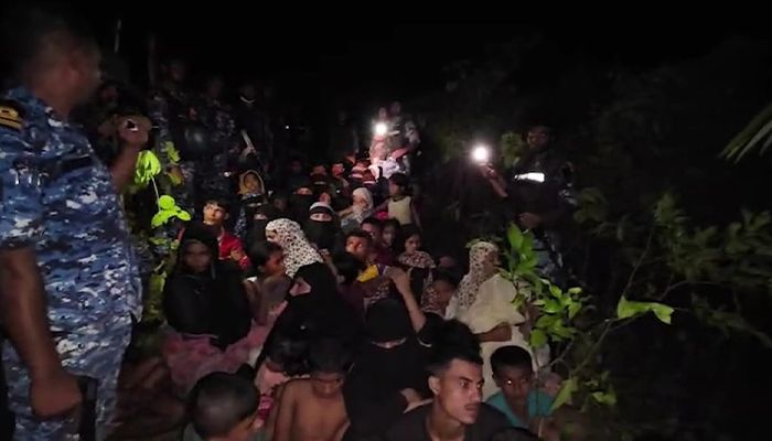 টেকনাফে গহীন পাহাড় থেকে নারী-শিশুসহ ৬৬ জন উদ্ধার