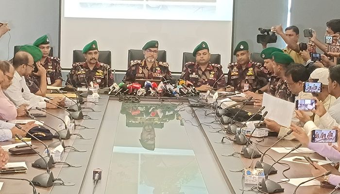 ‘রহস্যজনকভাবে’ মিয়ানমারে যায় বাংলাদেশের অসংখ্য নৌযান