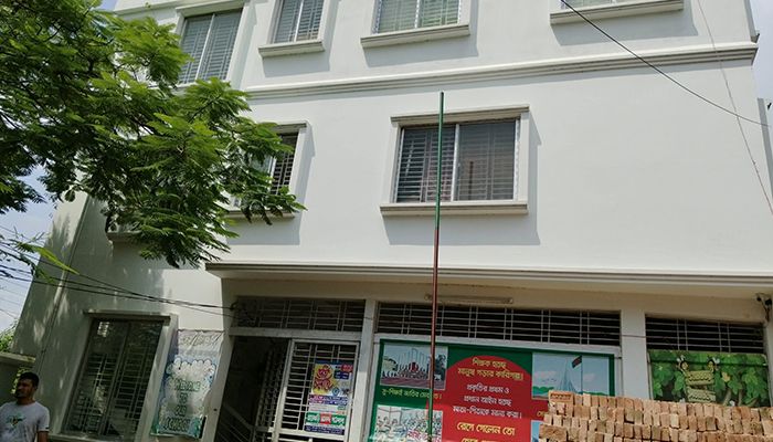 কুবি শিক্ষার্থী ও মায়ের হত্যাকাণ্ডে কবিরাজ আটক