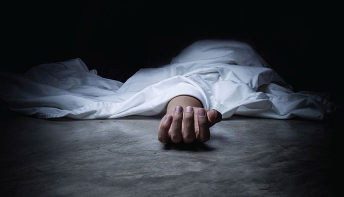 অটোরিকশা ছিনতাই করতে চালককে কুপিয়ে হত্যা