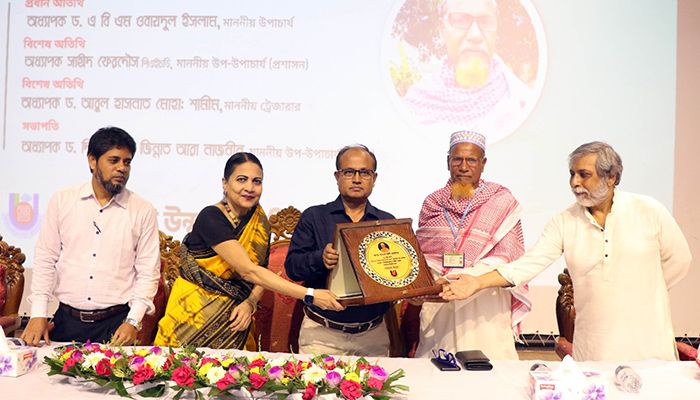 ‘সাদেক আলী অদম্য যোদ্ধা, সমাজের বাতিঘর’