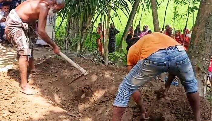 ঘাটাইলে দাফনের ৩৭ দিন পর লাশ উত্তোলন 