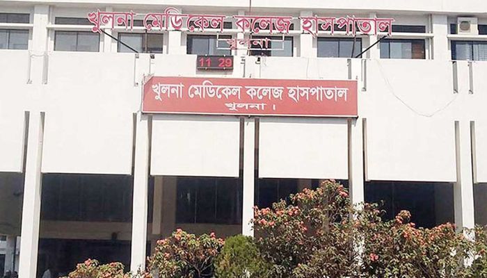 খুলনায় স্বামীর দায়ের কোপে প্রাণ গেল স্ত্রীর