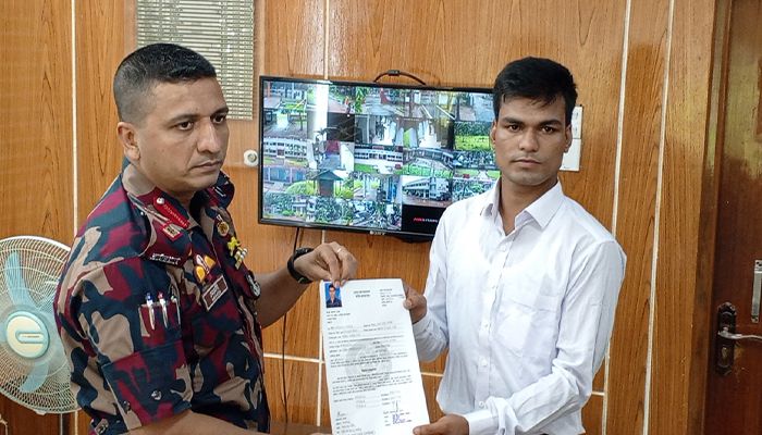 ফেলানী হত্যার এক যুগ পর বিজিবিতে চাকরি পেলেন ছোট ভাই