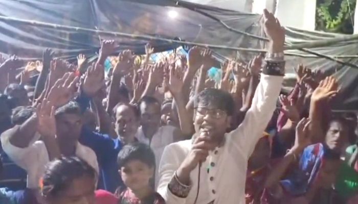 শপথ পড়ে ৪০০ জন সনাতন ধর্মী যোগ দিলেন বিএনপিতে