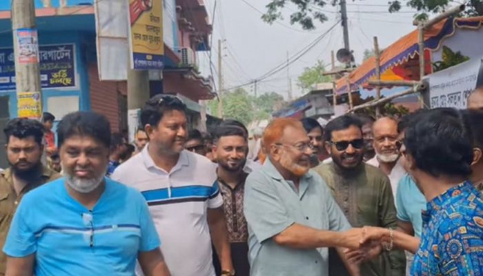 প্রবা ফটো।