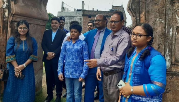 নারায়ণগঞ্জ ভ্রমণে সুপ্রিম কোর্টের বিচারপতি শেখ তাহসিন 
