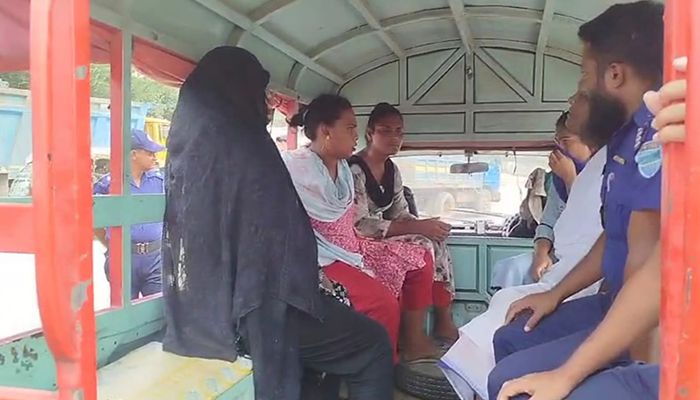 রূপগঞ্জে চাঁদাবাজি ও প্রবাসীকে মারধর, ১২ হিজড়া গ্রেপ্তার