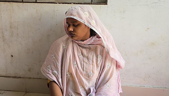 শ্বশুরকে কুপিয়ে হত্যা, পুত্রবধূ গ্রেপ্তার
