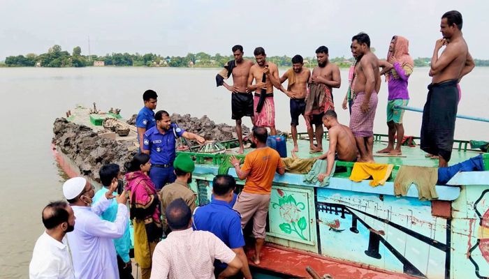 প্রবা ফটো।