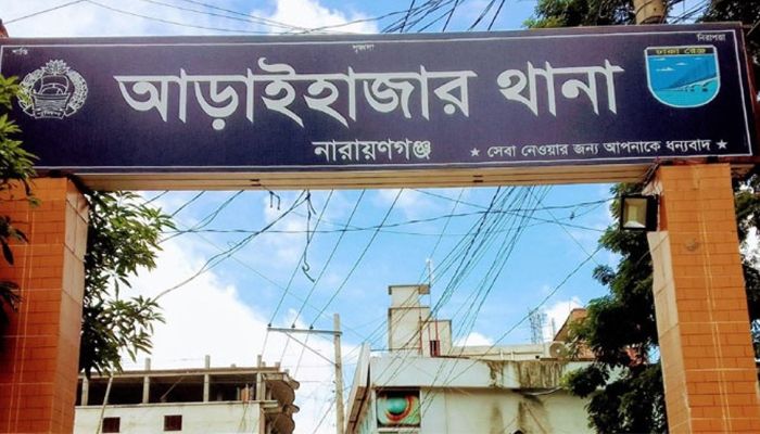 দুর্ধর্ষ ডাকাতি, ৫ লাখ টাকার মালামাল লুট