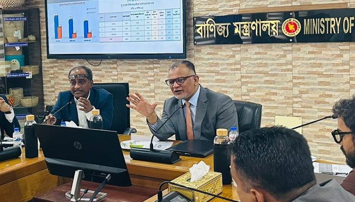 নভেম্বর থেকে টিসিবির পণ্য তালিকায় যোগ হবে ৫ পণ্য : বাণিজ্য উপদেষ্টা