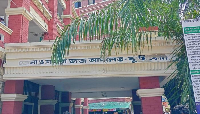 কুমিল্লায় চালককে হত্যা করে বেবি টেক্সি ছিনতাই, তিন আসামির যাবজ্জীবন