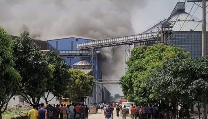 ‎রূপগঞ্জের গ্লোব এডিবল ওয়েল লিমিটেডের আগুন নিয়ন্ত্রণে