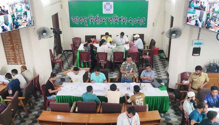 ধীরগতিতে চলছে জাকসুর ভোট গণনা