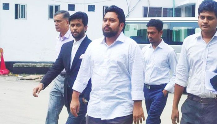 ৪ আগস্ট ড. ইউনূসকে সরকারপ্রধান হওয়ার প্রস্তাব দেওয়া হয়