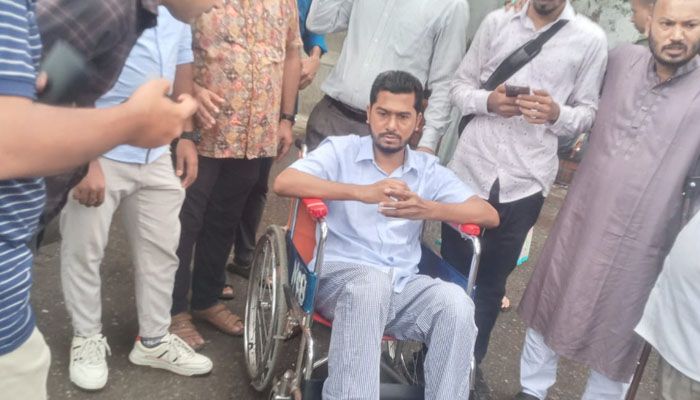 হাসপাতাল ছাড়লেন নুর