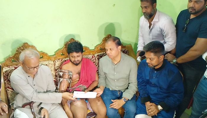 প্রশাসনের বিভিন্ন স্তরে আ.লীগের দোসররা অবস্থান করছে: রিজভী