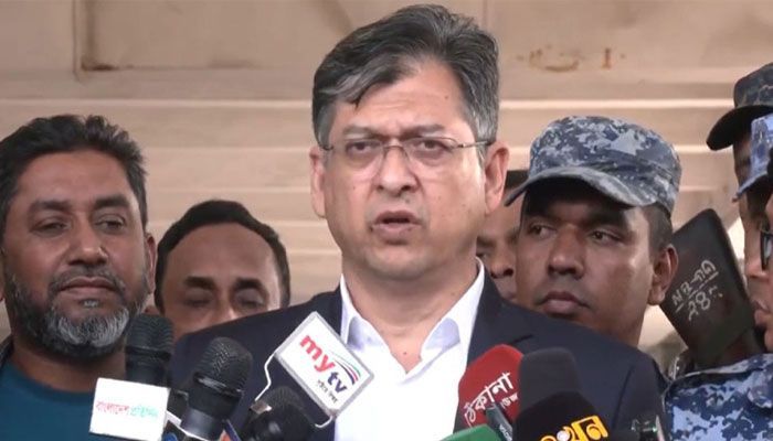 ছাত্র প্রতিনিধিদের সরকারে যাওয়া ঠিক হয়নি: সালাহউদ্দিন আহমদ