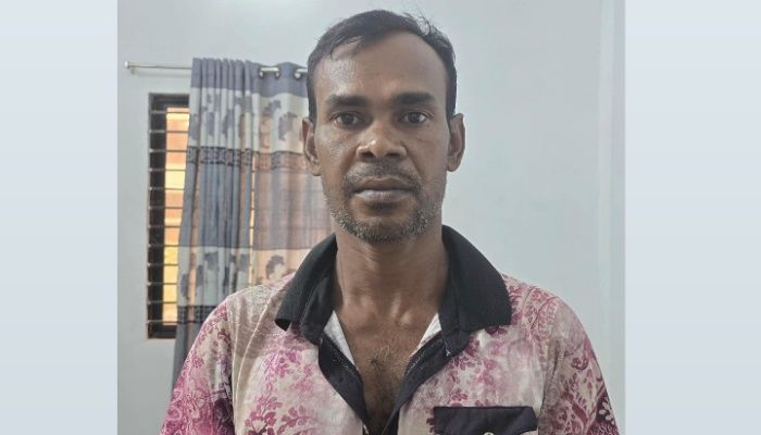 বগুড়ায়  আদালত থেকে পালিয়ে গেছে জোড়া খুনের আসামি