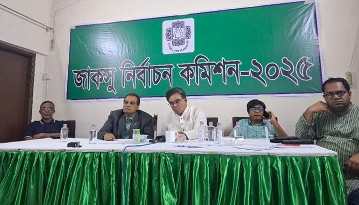 রাতভর অবরুদ্ধ ভিসি-নির্বাচন কমিশন