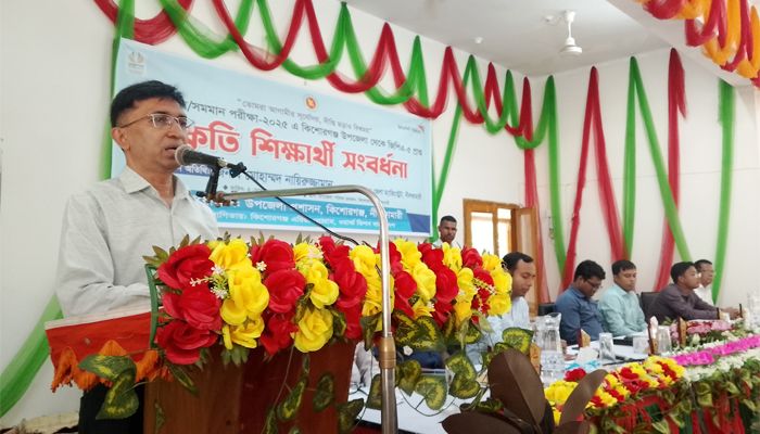 অর্থের অভাবে কোন দুস্থ শিক্ষার্থীর পড়ালেখা বন্ধ হবে না: ডিসি নায়িরুজ্জামান 