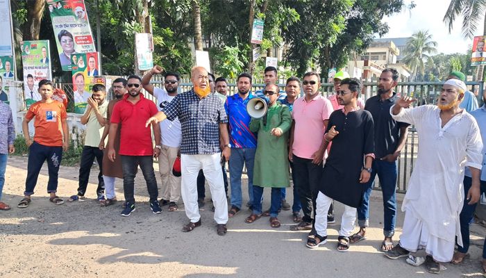 বাগেরহাটে হরতালে দূরপাল্লার বাস বন্ধ, ভোগান্তিতে যাত্রীরা