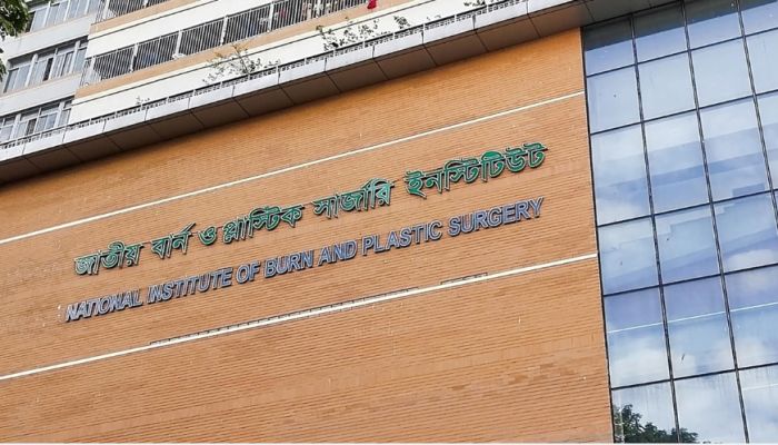 চুলা জ্বালাতেই বিস্ফোরণ, দগ্ধ একই পরিবারের ৫ জন