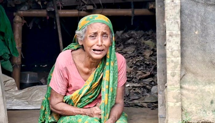 বয়স্ক ভাতাহীন সখিনার দিন কাটছে অতিকষ্টে   