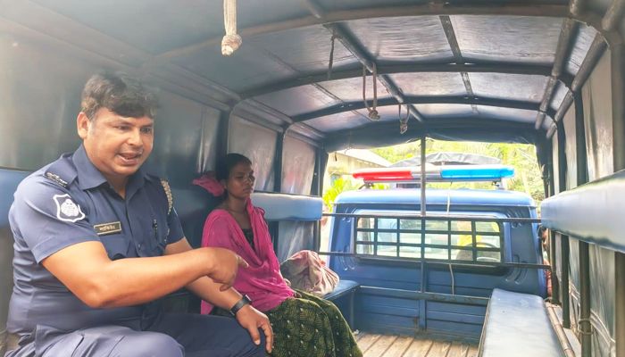 ৬ মাস বয়সি কন্যাশিশুকে গলা কেটে হত্যা করল মা