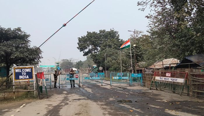 বুড়িমারী স্থলবন্দরে ৩ দিন আমদানি-রপ্তানি বন্ধ