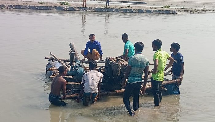 জামায়াত নেতার তিস্তার বালু লুট বন্ধ করলেন ইউএনও