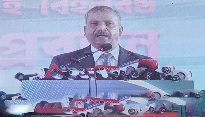 উচ্চ আদালতে অনেক সংস্কারের প্রয়োজন: আসিফ নজরুল
