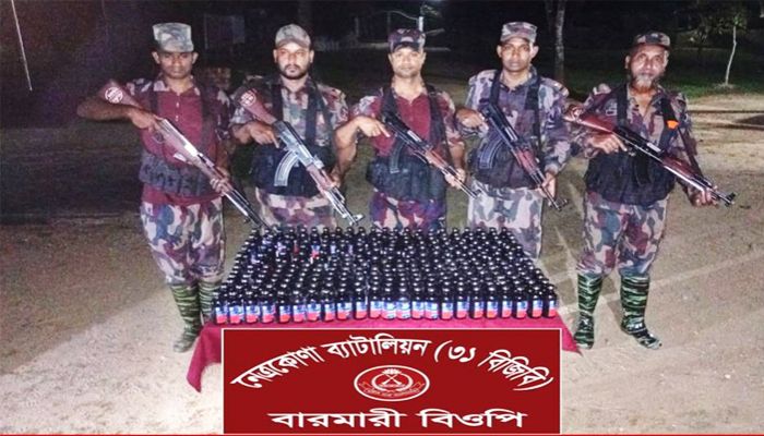 দুর্গাপুরে ২৬৯ বোতল ফেনসিডিল জব্দ