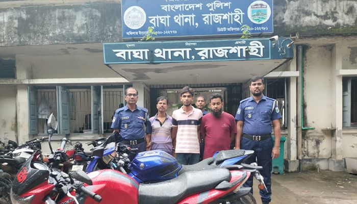দুইটি চোরাই মোটরসাইকেলসহ ছাত্রদল নেতা রোহান গ্রেপ্তার