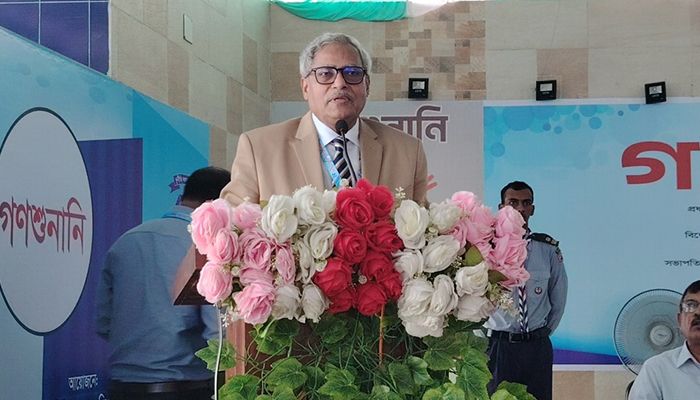 দেশে যারা আছেন, কেউ যেন পালাতে না পারে: দুদক চেয়ারম্যান
