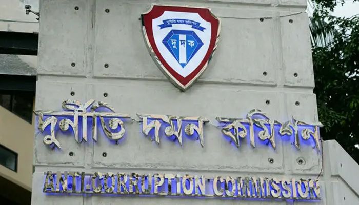 নানকের পিএস বিপ্লবের বিরুদ্ধে দুর্নীতির মামলা হচ্ছে