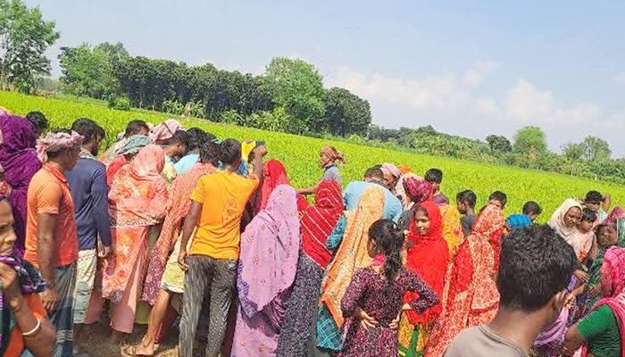 জমি বিরোধে সৎ ভাইকে কুপিয়ে হত্যা, আহত ২