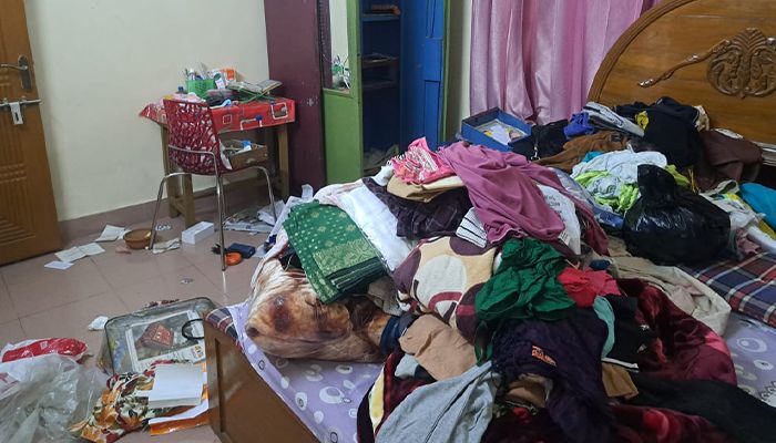 দাগনভূঞায় দুর্ধর্ষ ডাকাতি, ২ কোটি টাকার মালামাল লুট!