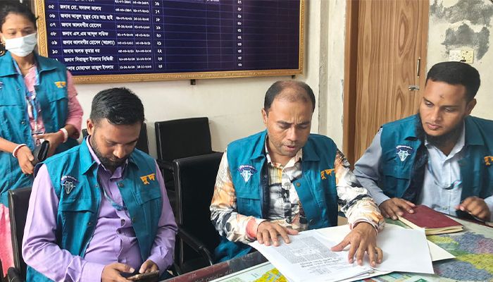 দুদুকের অভিযানে সোলার প্যানেল প্রকল্পে লুটপাটের সত্যতা মিলল