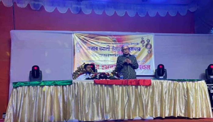 দুর্গাপূজা গভীর ভ্রাতৃত্ববোধ ও মানবিক মূল্যবোধের বার্তা বহন করে: খাদ্য উপদেষ্টা