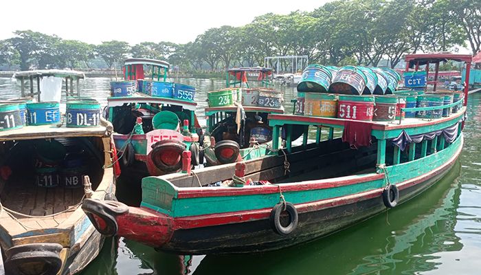 অবতরণের সময় বাড়ানোর দাবিতে কাপ্তাই হ্রদে মাছ আহরণ বন্ধ
