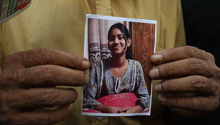 কেমিক্যাল থেকেই আগুন
